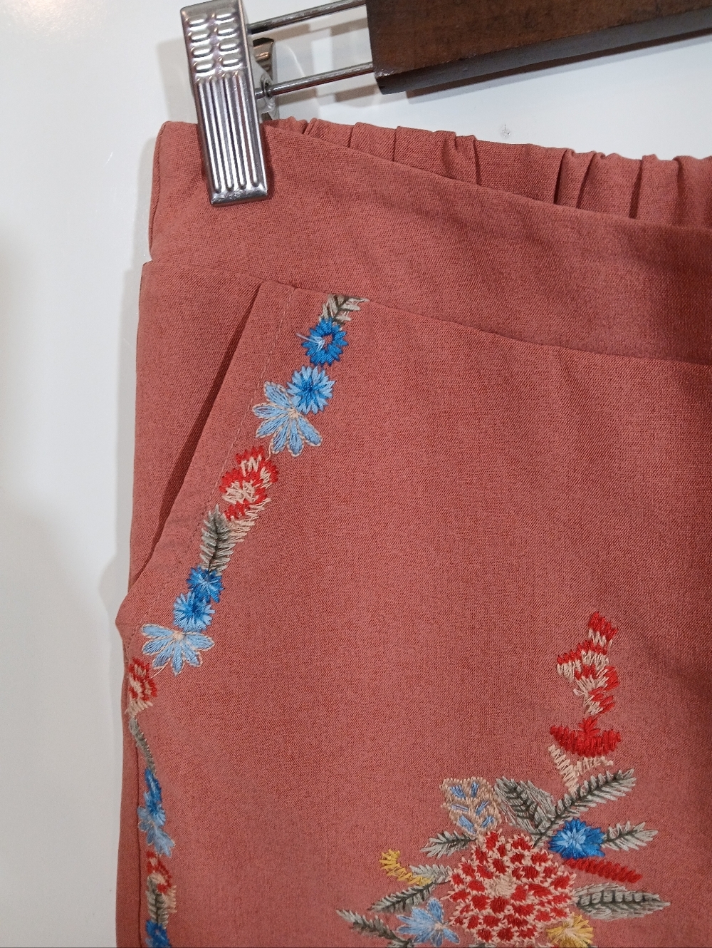 Entro Embroidered Rose Pink Women's Shorts Boho Garden Party - Picture 7 of 8